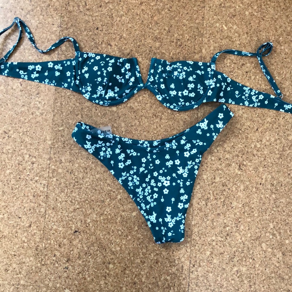 SHEIN Bikini Set